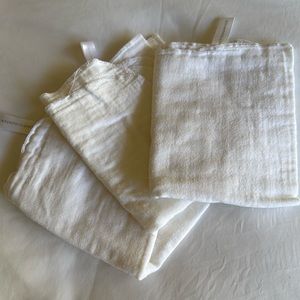 BEAUTYCOUNTER SET OF THREE ORGANIC COTTON TOWELS